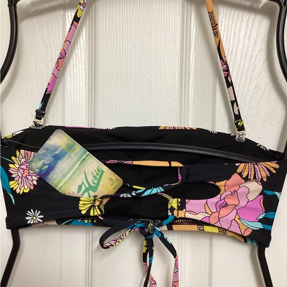 NWT Hobie top and Cyn&loca 2 piece swimsuit - Picture 2 of 5
